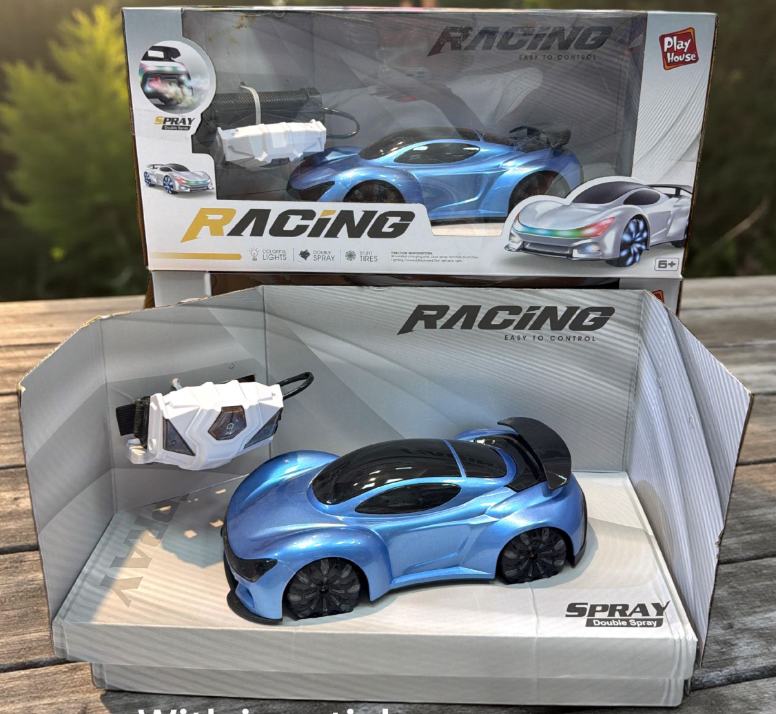 360° Rotation RC Stunt Car with Gesture Control & Spray Effect - Noob Toys