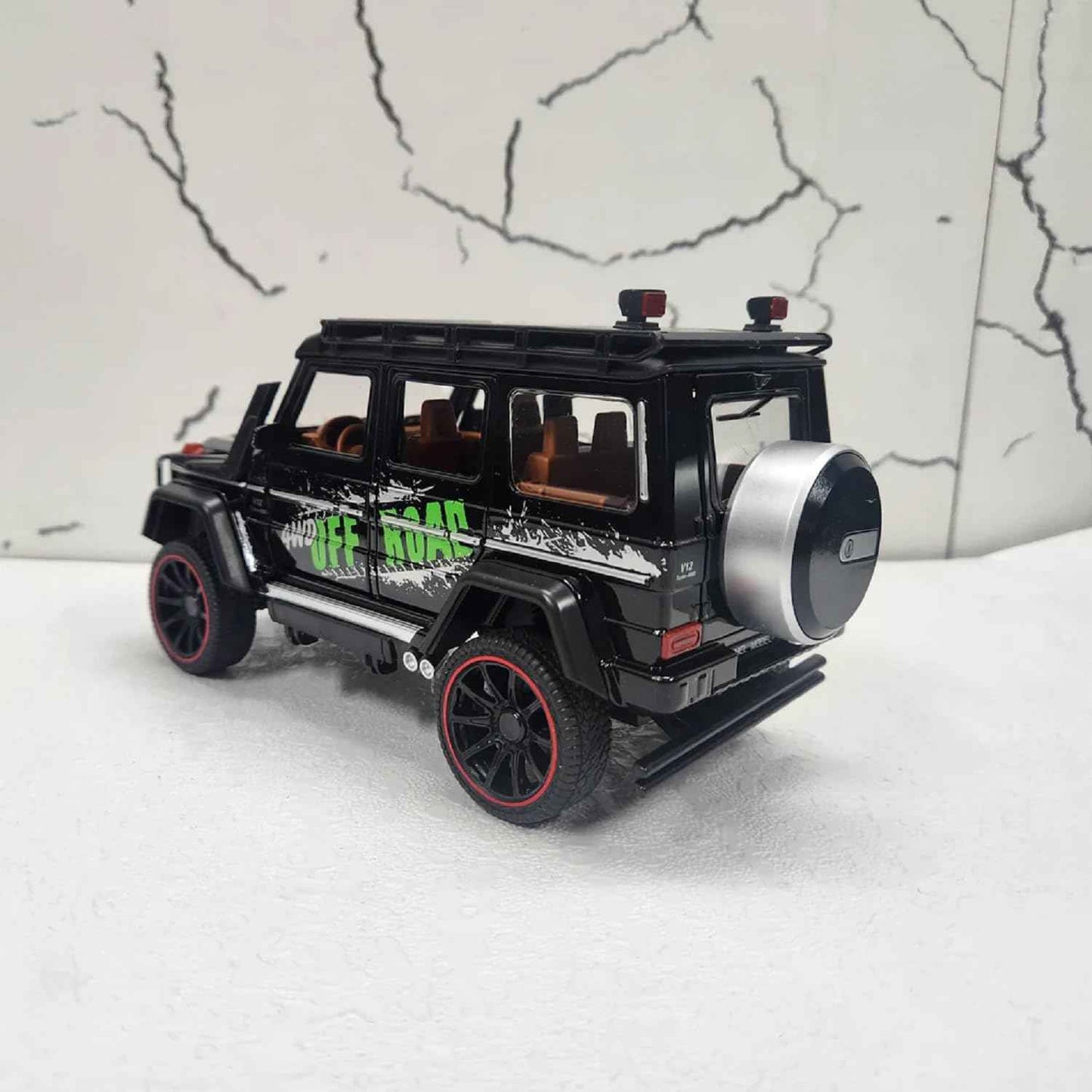 1:22 Alloy Model Car Mercees Bez Gls 600 Maybach Die Cast Model Mini Car Pull Back Model Toy Car with Sound and Light
